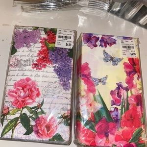 💐🍴Set of Flatware and Fancy Napkins for Entertaining